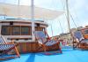 Navire de croisière traditionnel Adonis - voilier à moteur en bois 1975  batueaux location Split
