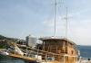 Navire de croisière traditionnel Dalmatinka - voilier à moteur en bois 1968  batueaux location Split