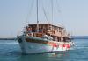 Navire de croisière traditionnel Lopar - voilier à moteur en bois 1954  louer bateau