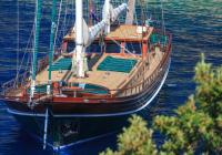 voilier à moteur - goélette Split Croatie