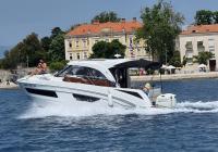 bateau à moteur Antares 9 OB Zadar Croatie