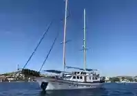 voilier à moteur - goélette Göcek Turquie