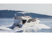 bateau à moteur Azimut 43 Trogir Croatie