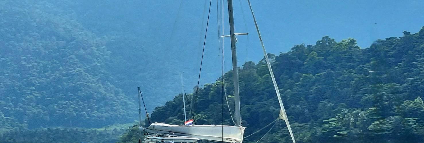 Lagoon 380