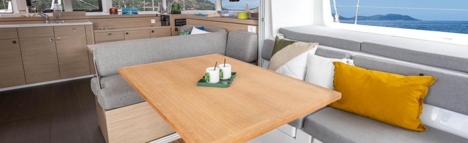 catamaran Lagoon 43