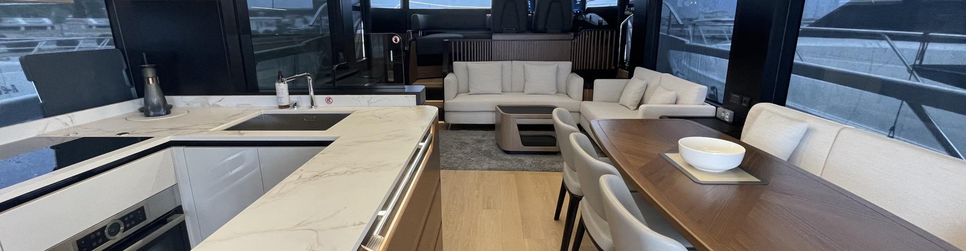 bateau à moteur Navetta 66